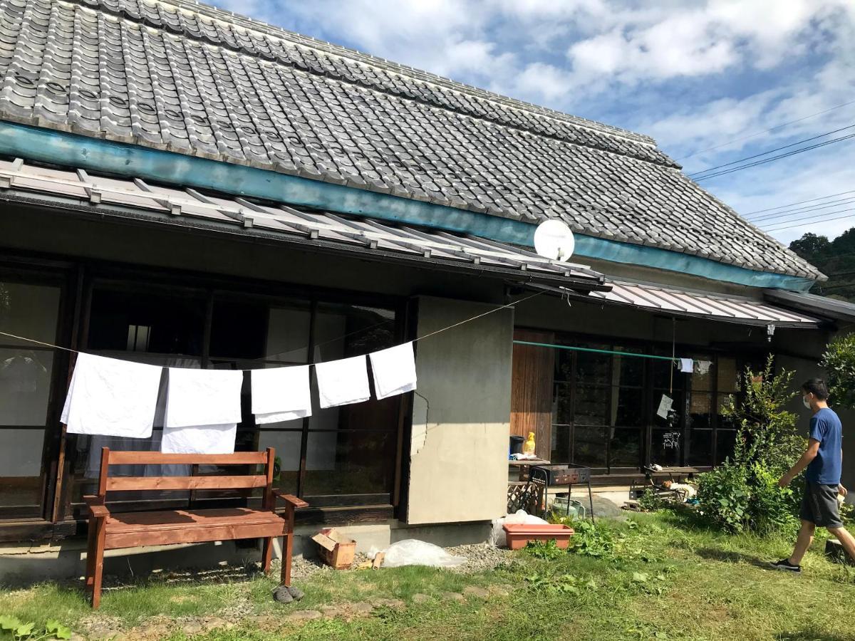 Guest House Yukari Tsuru Eksteriør billede