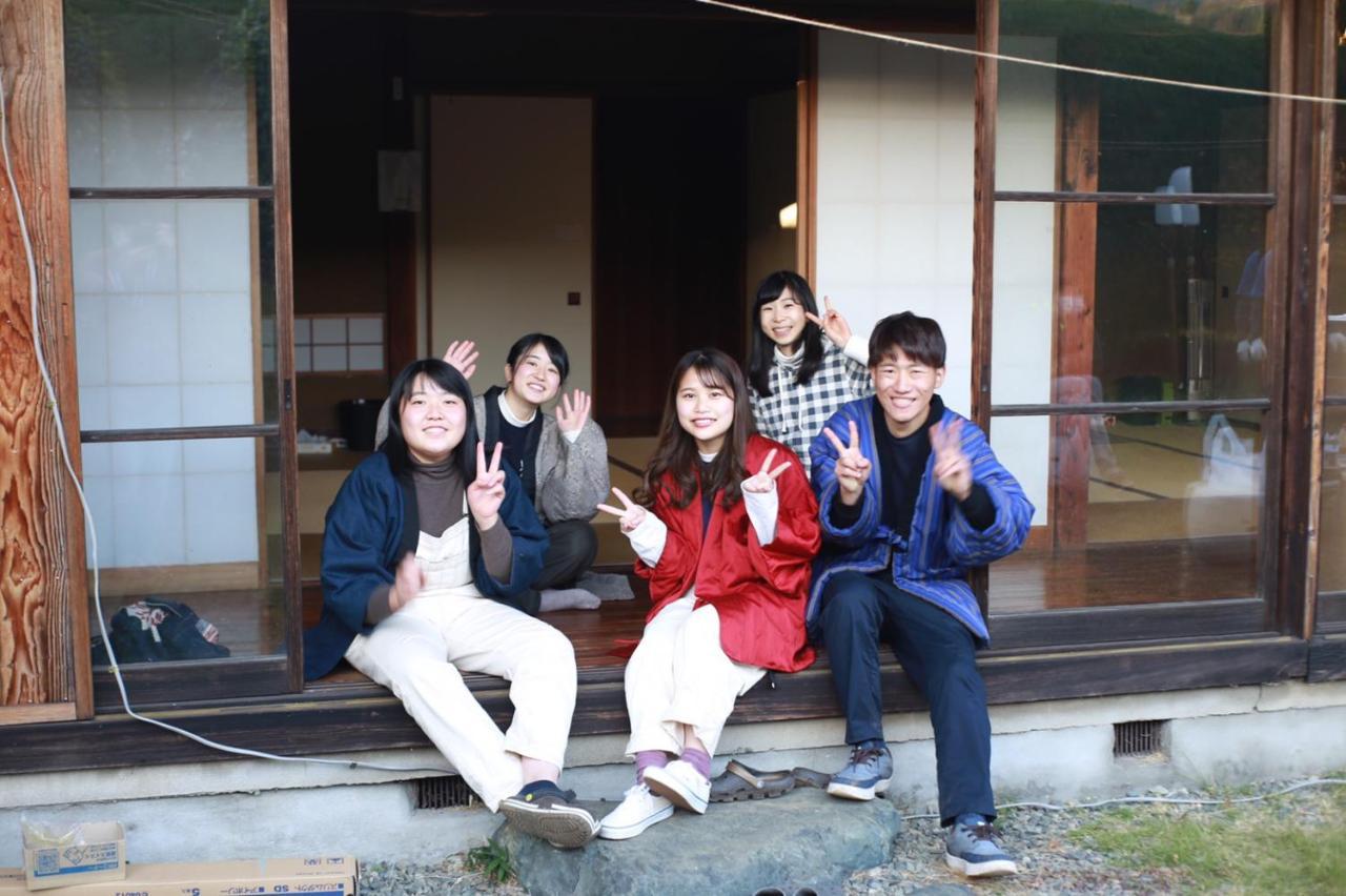 Guest House Yukari Tsuru Eksteriør billede