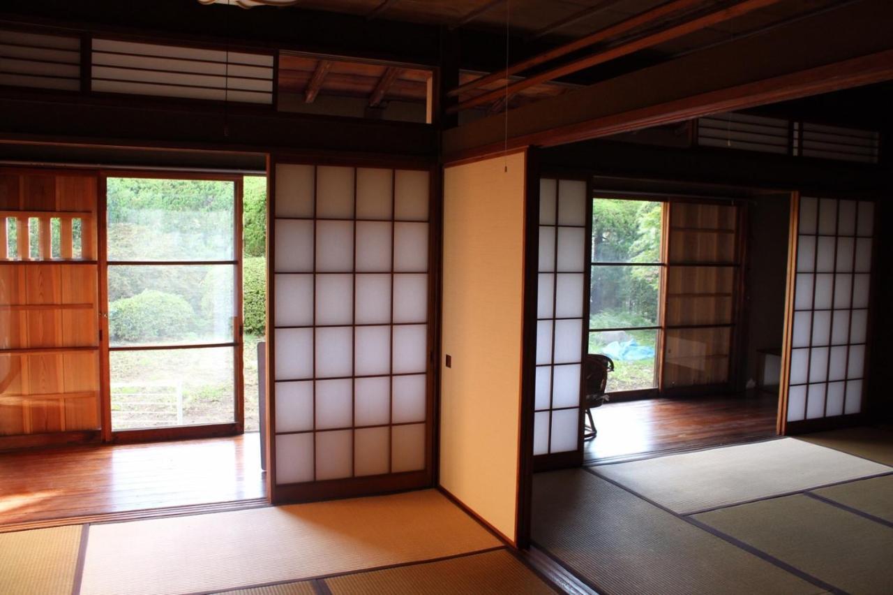Guest House Yukari Tsuru Eksteriør billede